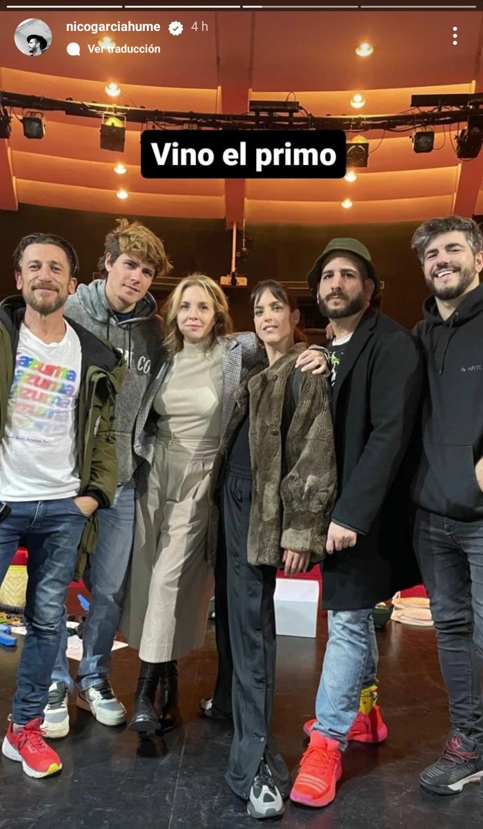 Marcos junto al elenco de Reverso. 'Vino el primo' ❤️