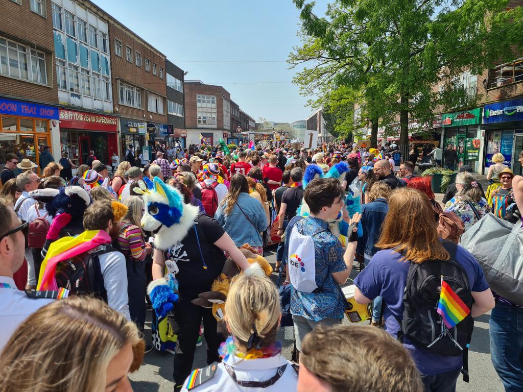exetergreens's tweet image. Fantastic colourful, vibrant turnout for #ExeterPride