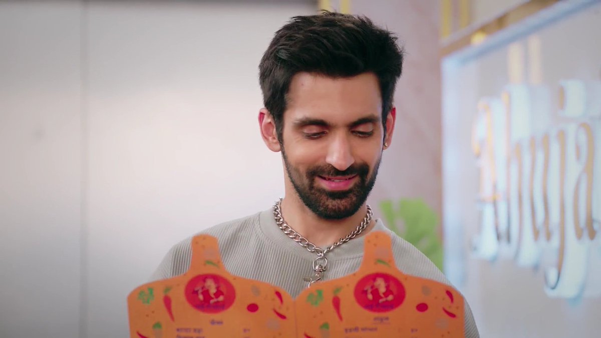 U always help me, for me does everything but u will never take help from me! why your independence self always cut me off? 

hawww 🥺
look how happy he became seeing Puranpoli in the menu 😂❤️
#SritiJha #ArjitTaneja #SriJit #AmVira #KaiseMujheTumMilGaye