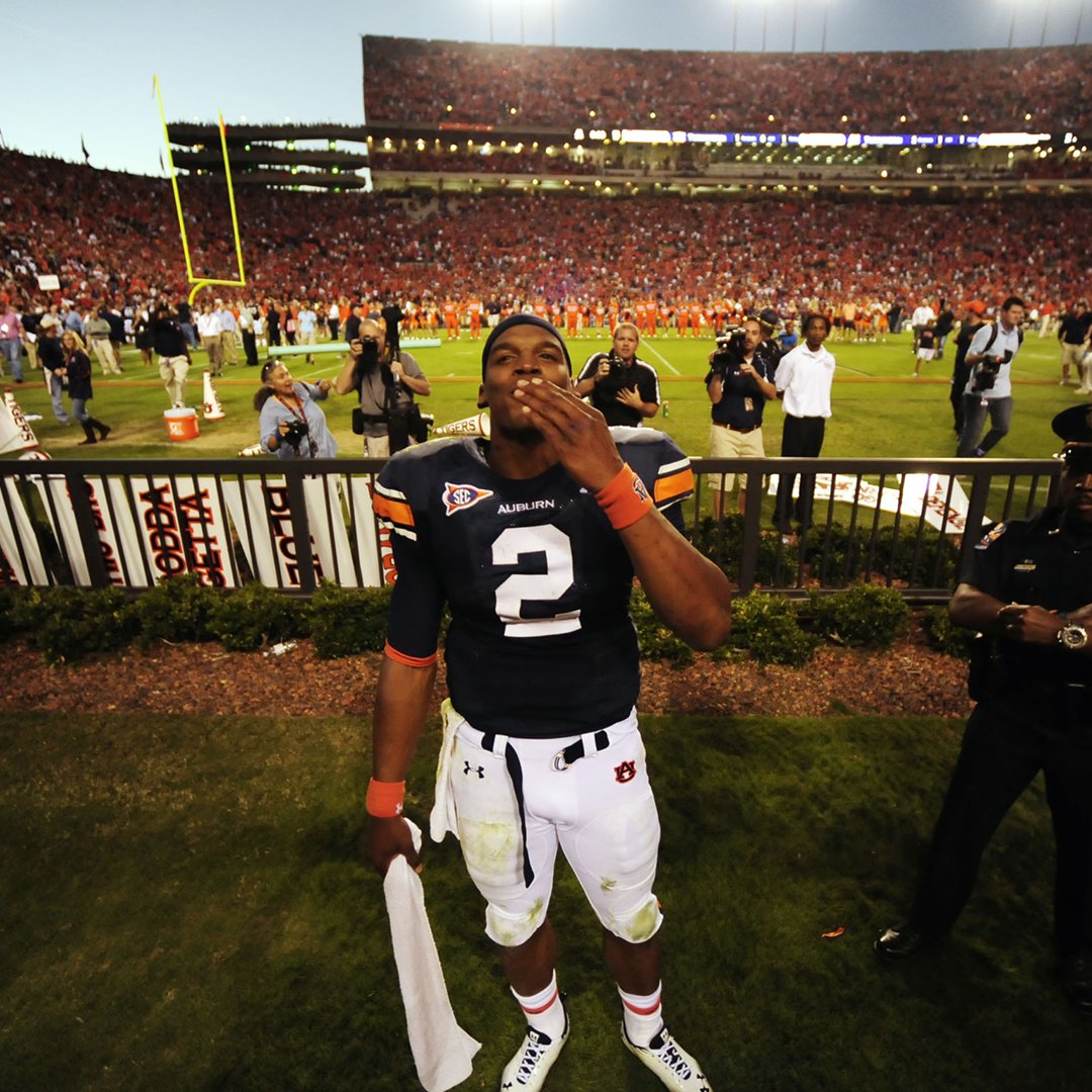 Happy Birthday to the 2010 Heisman Trophy winner, @AuburnFootball's @CameronNewton!​

In that season, Newton threw for 2,589 yards and 28 touchdowns, rushed for 1,409 yards and 20 scores as the Tigers went undefeated and won the @SEC championship.​

#Heisman #MoreThanATrophy