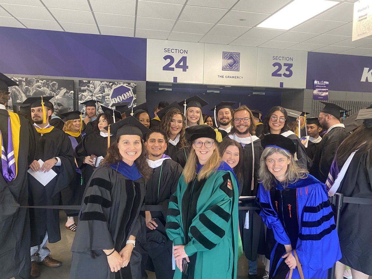 Fun and full graduation ceremonies this year, with 8 MA students and 22 undergrads earning their degrees from @KStateModLangs in Spanish, French, German, TEFL! @KStateArtSci @kstatespanish @KSUGradSchool @KState
