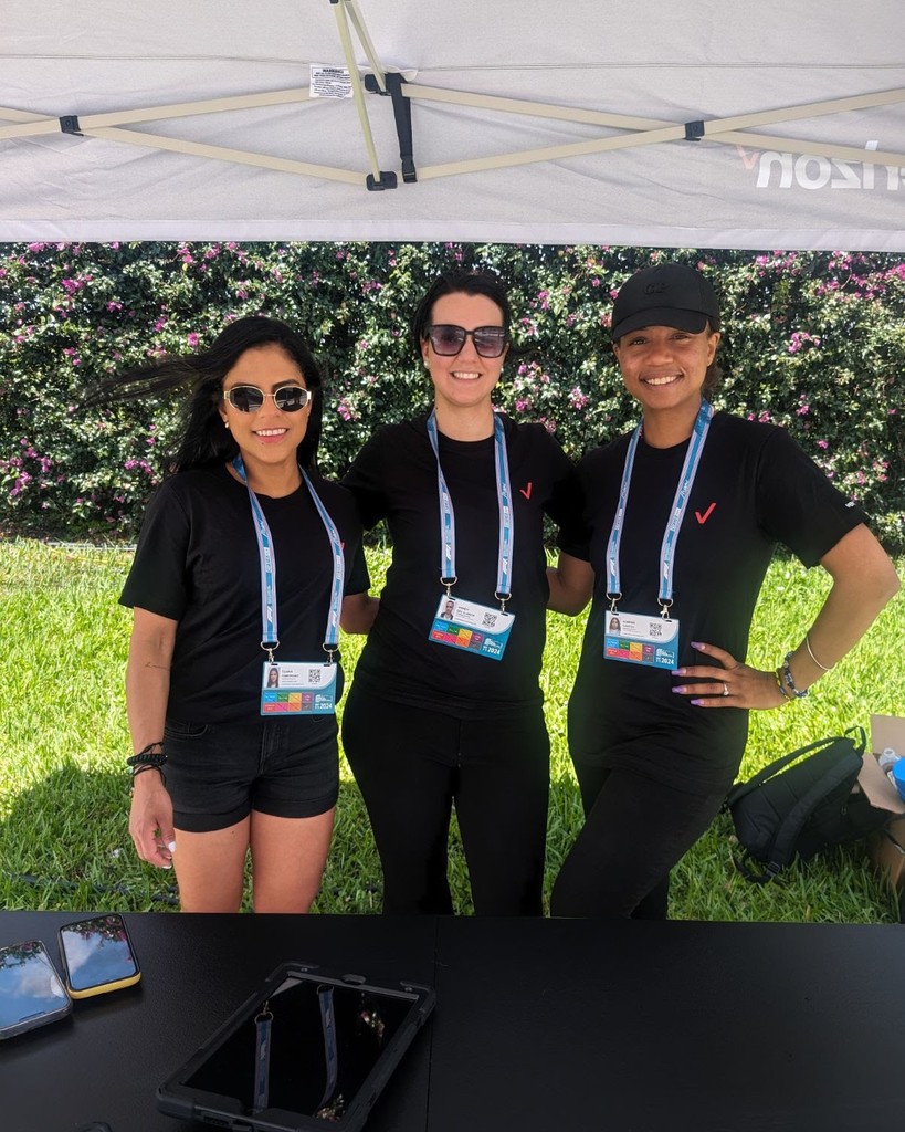 Revved up the excitement as our team took the fast lane in Miami, FL, at the Formula 1 Grand Prix last weekend with Verizon! 🏁 Thrilled to have been part of this action-packed weekend. 🏎️

#TeamAssist #BrandAmbassadors #PromoStaff #PromoLife #ExperientialMarketing