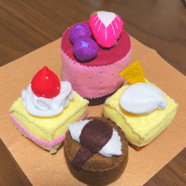 フェルトスイーツ