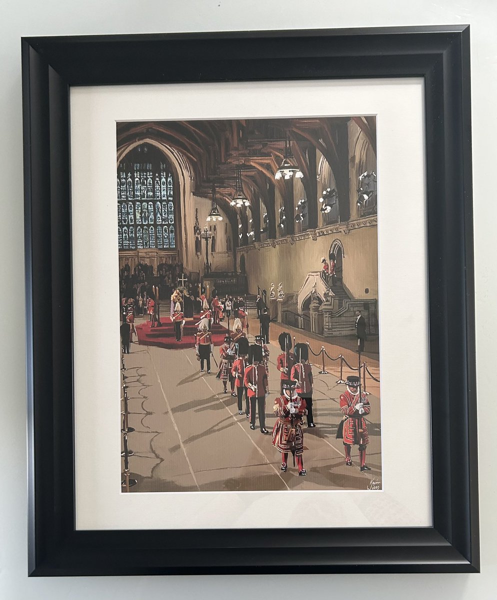 kev9348's tweet image. Only a few remaining of the 30 limited edition prints, ‘lying in state’ now available, framed with a gold/black or black frame and a white or black mount! Message if interested #QueenElizabethII #ChangingOfTheGuard #RoyalFuneral #LyingInState