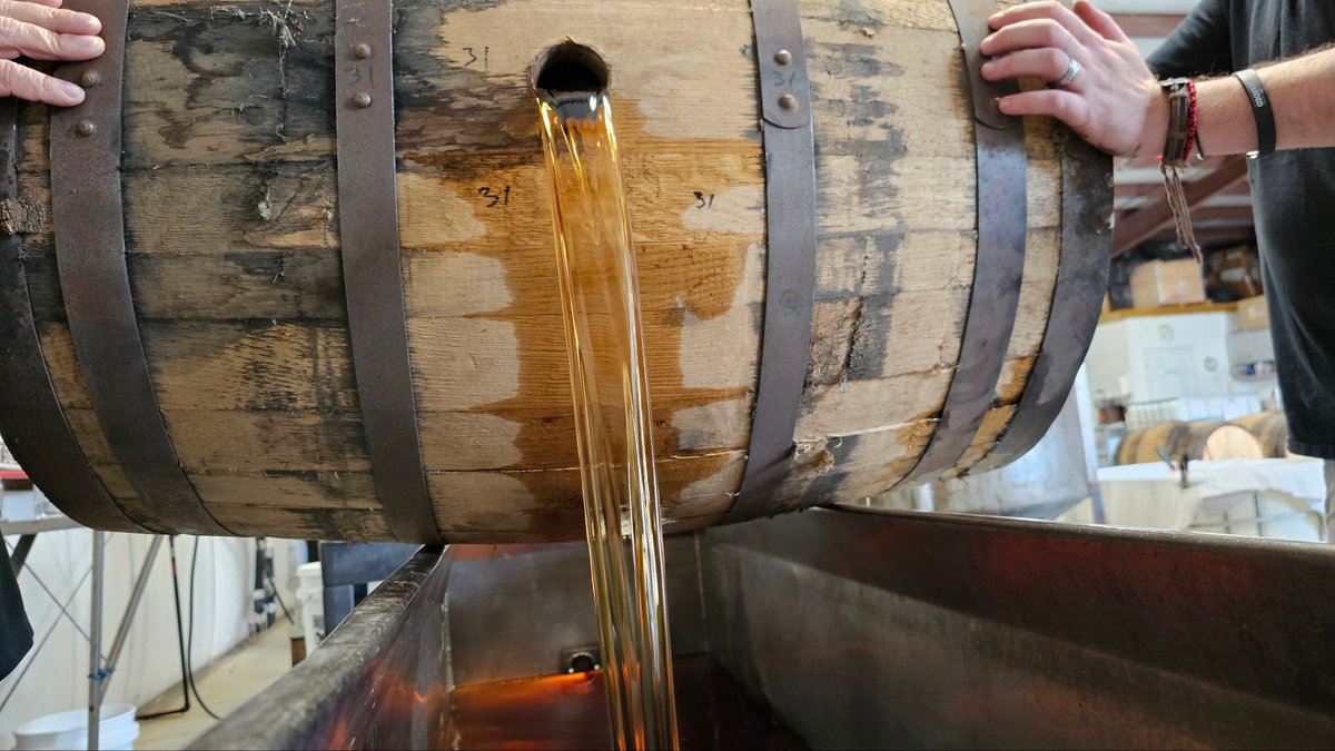 It's always a great day when you can walk in to the smell of bourbon straight out of the barrel. Grab your bottle today! Just ask your local liquor store clerk where the Walton's is!

🌐 waltonsdistillery.com

#barrels #bourbon #bourbonsnob #distillerylife #bourbonlife