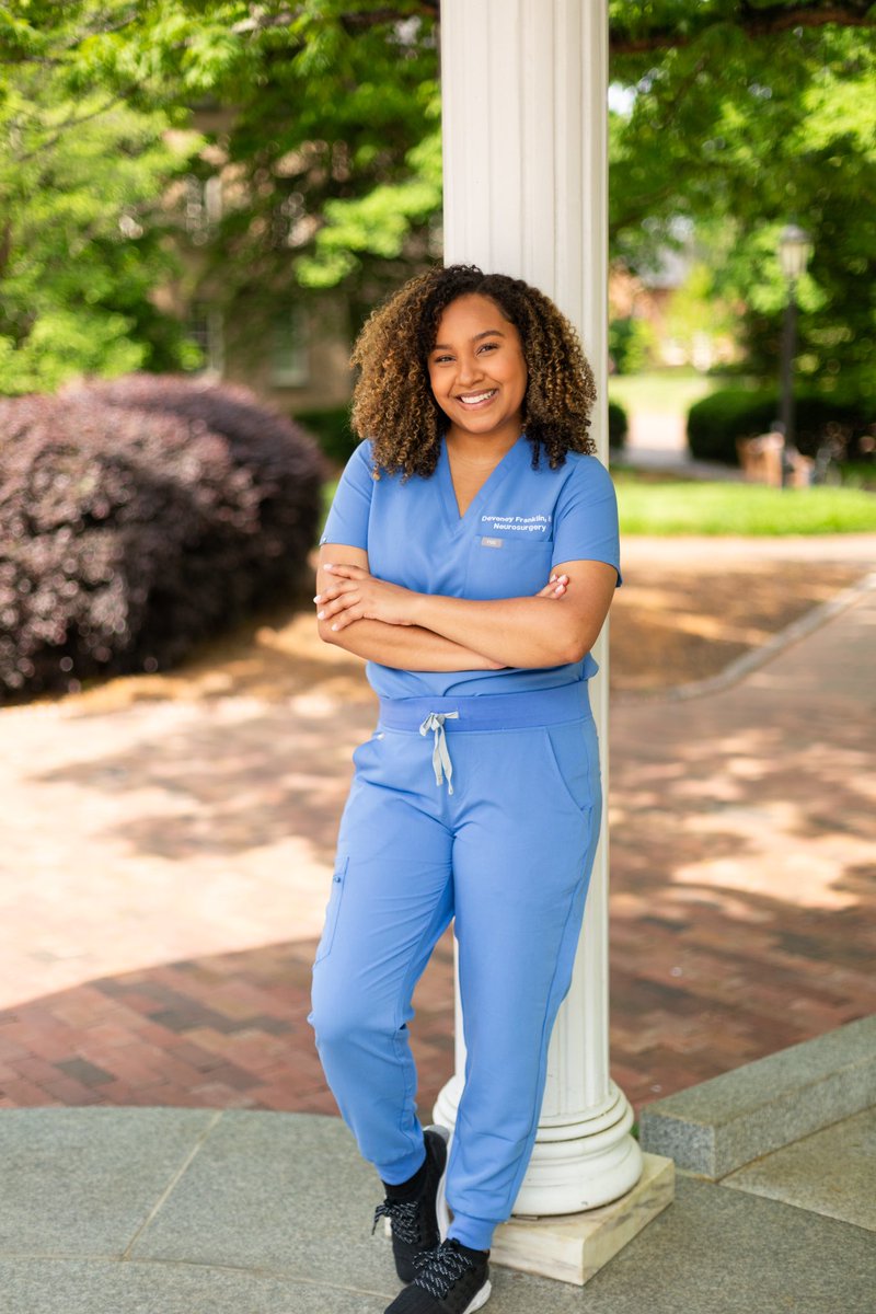 DeveneyFranklin's tweet image. Such an honor to finally be Dr. Deveney C Franklin 👩🏽⚕️🧠