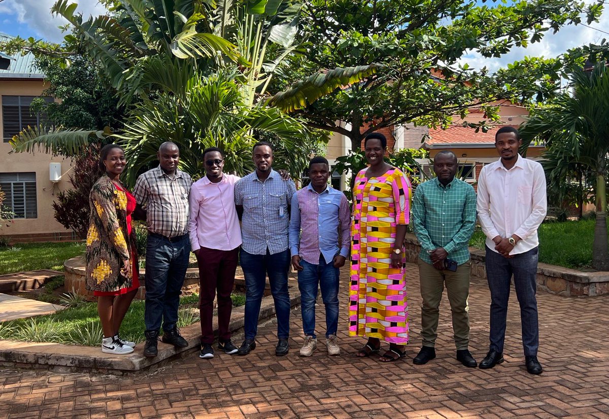 Excited to kick off work with our new Clean Cut partner hospitals in Rwanda! Welcome to Lifebox @Kirehe_Hospital & Kibogora 👏 Clean Cut improves the safety of #surgery by working with hospitals to reduce rates of surgical infection Learn more: bit.ly/LifeboxCleanCut