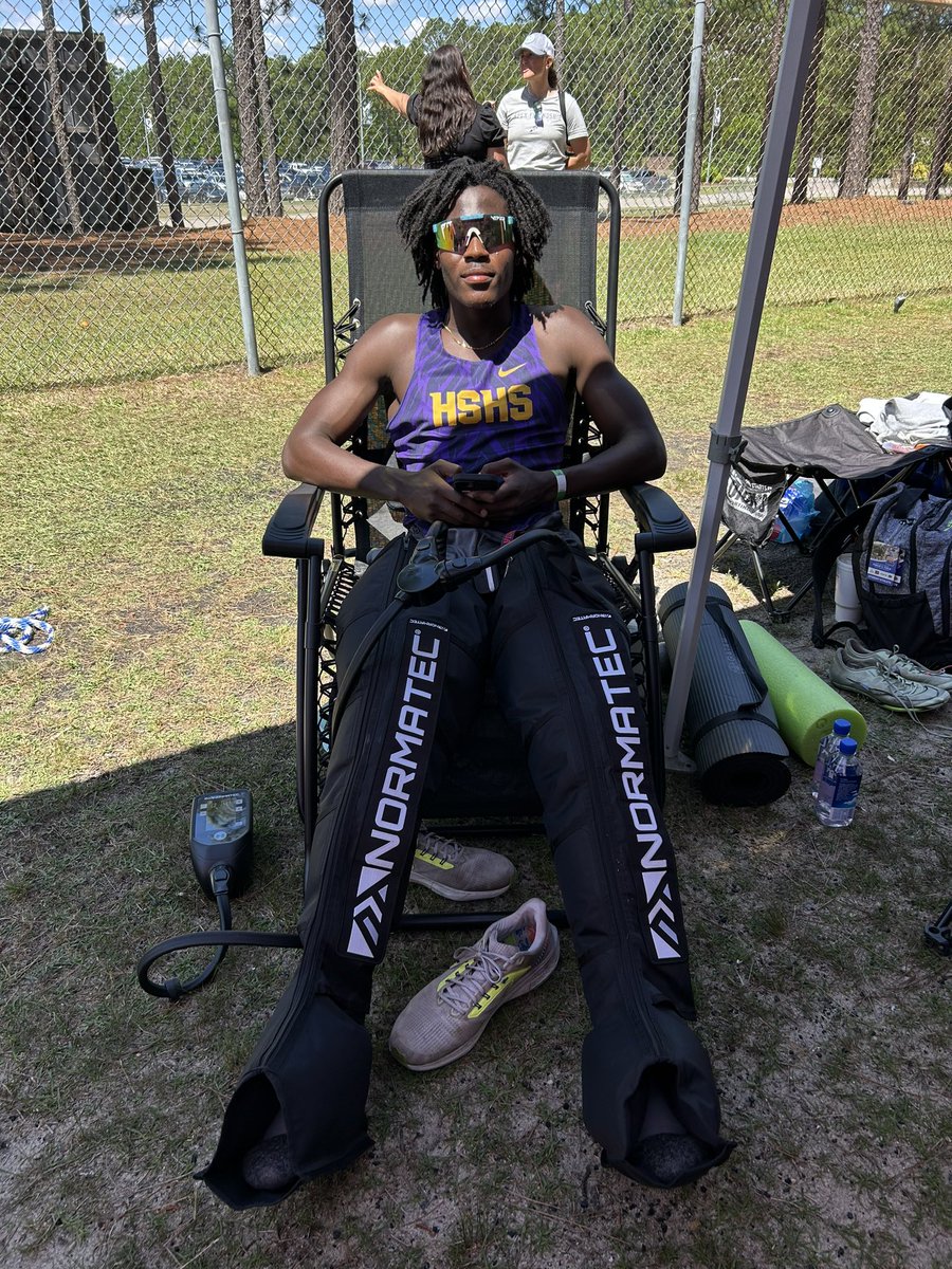 🔥SCHOOL RECORD &amp; STATE QUALIFIER ALERT🔥
Congrats to Landon, Josh, Luke and Gavin! 🎟️ 🥊 <a href="/HSHSHawksTrack/">HSHS Track & Field</a>