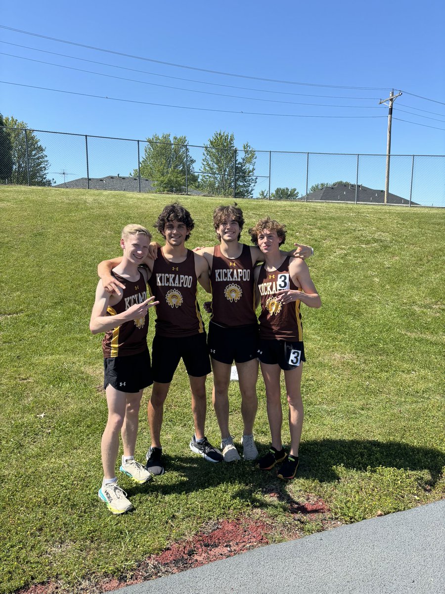 Both 4x8s come up with huge seasons best to qualify for the sectional meet. Boys take 13 seconds off and finish 2nd girls take 18 seconds off to finish as district CHAMPIONS!! Way to rise up and accept the challenge!!