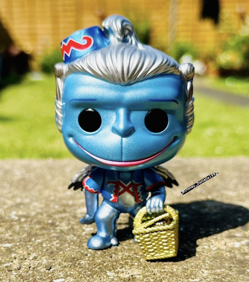 He looks so amazing out of the box too! 😍🤩 Took a better picture than the one I uploaded earlier on Insta cause the sun shining on him really makes the metallic on him POP! (Pardon the pun) 😅😂

#FunkoPOPVinyl #MyFunkoStory #FunkoUnboxed #Funko 

@OriginalFunko @FunkoEurope