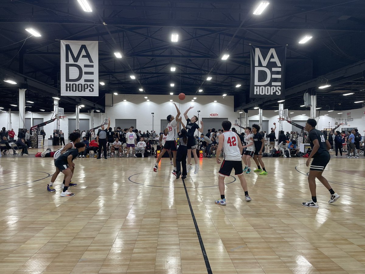 📍Oaks, PA @madehoops Philly Warmup