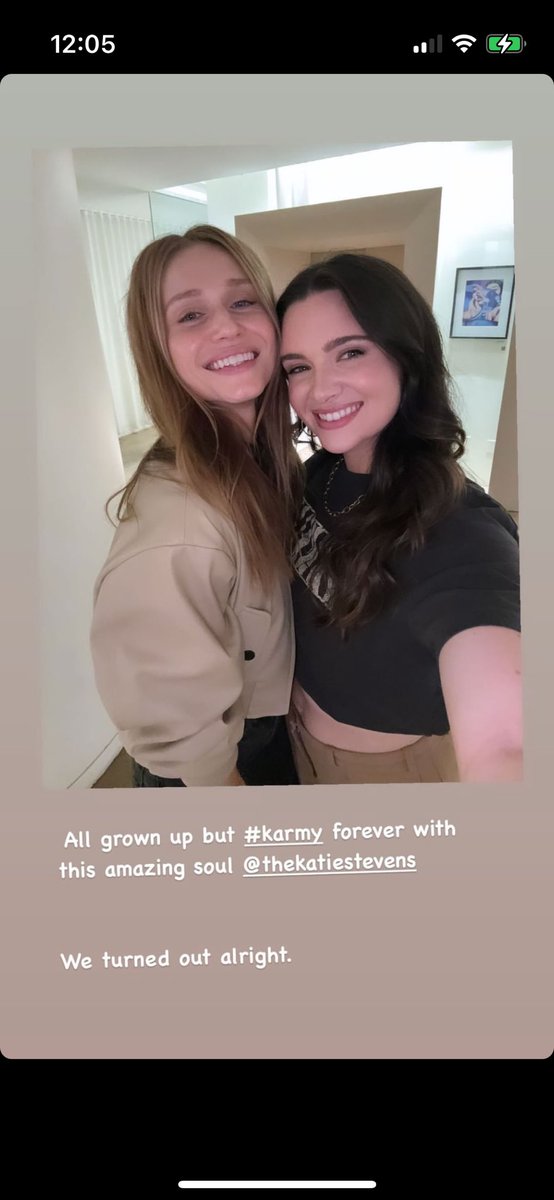 reginalinettis's tweet image. #KARMY FOREVER!!!!!!!!!