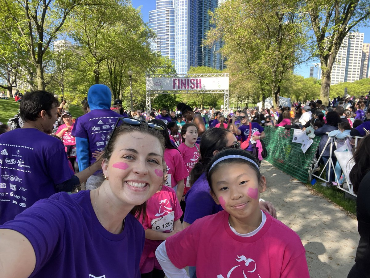 msmeyerart's tweet image. Girls on the Run 5K 🏃🏻‍♀️🩷  @CCSD21Whitman 5th grade girls did an amazing job running this morning! It was so much fun being a running buddy. @GOTR_Chicago #girlpower #beabulldog #séunbulldog