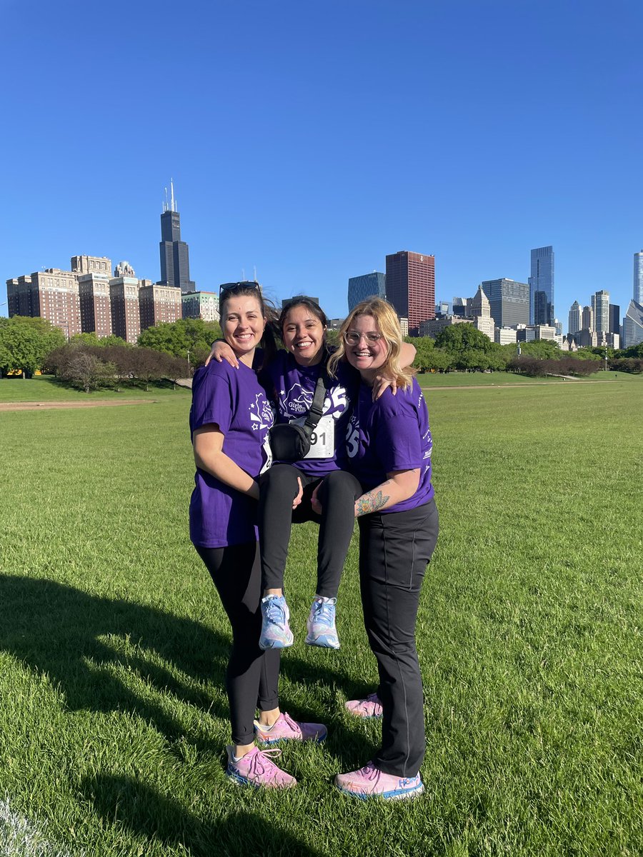 msmeyerart's tweet image. Girls on the Run 5K 🏃🏻‍♀️🩷  @CCSD21Whitman 5th grade girls did an amazing job running this morning! It was so much fun being a running buddy. @GOTR_Chicago #girlpower #beabulldog #séunbulldog