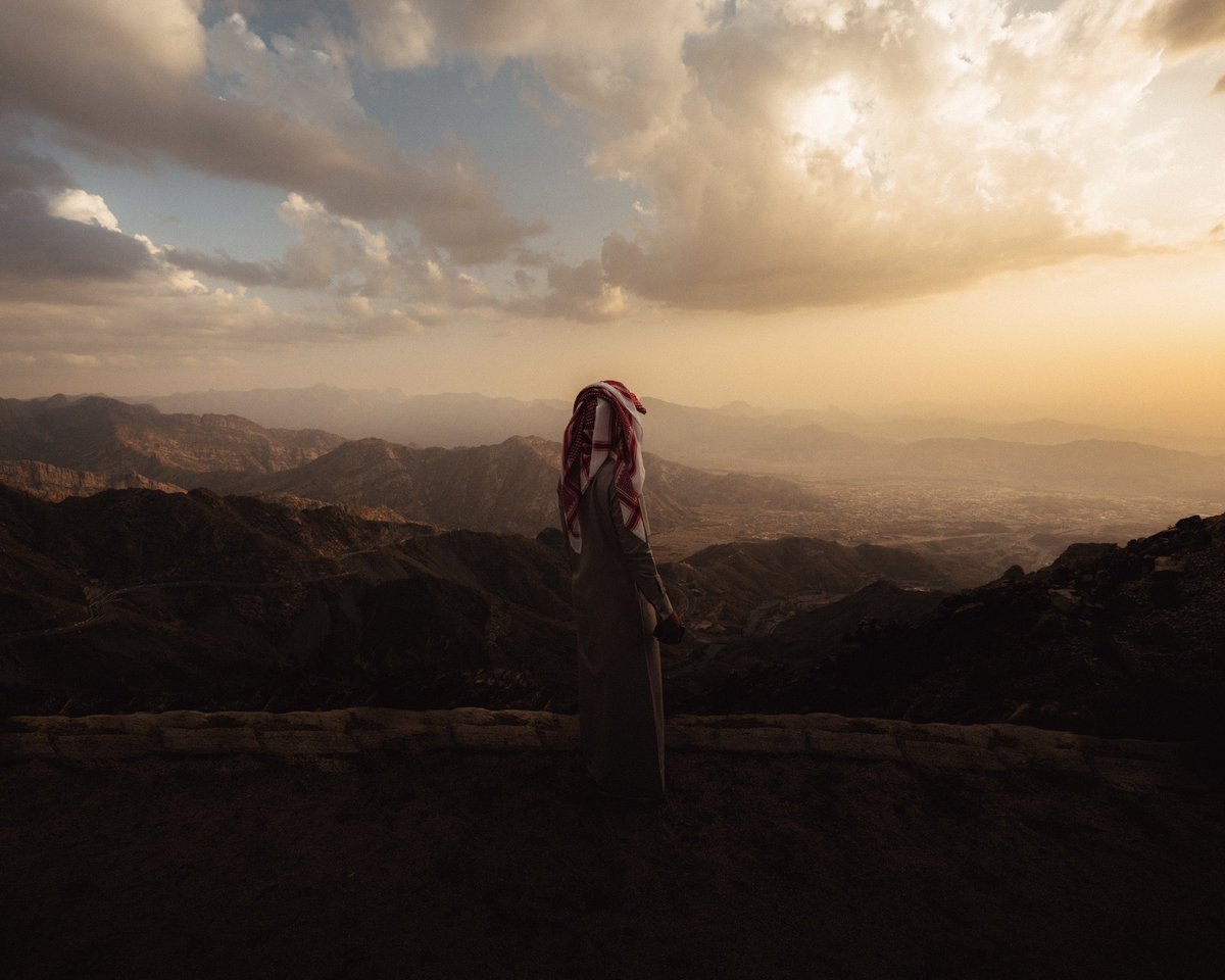 94ahm1's tweet photo. من قمة الطائف ⛰️ https://t.co/7qfXkAvl7u