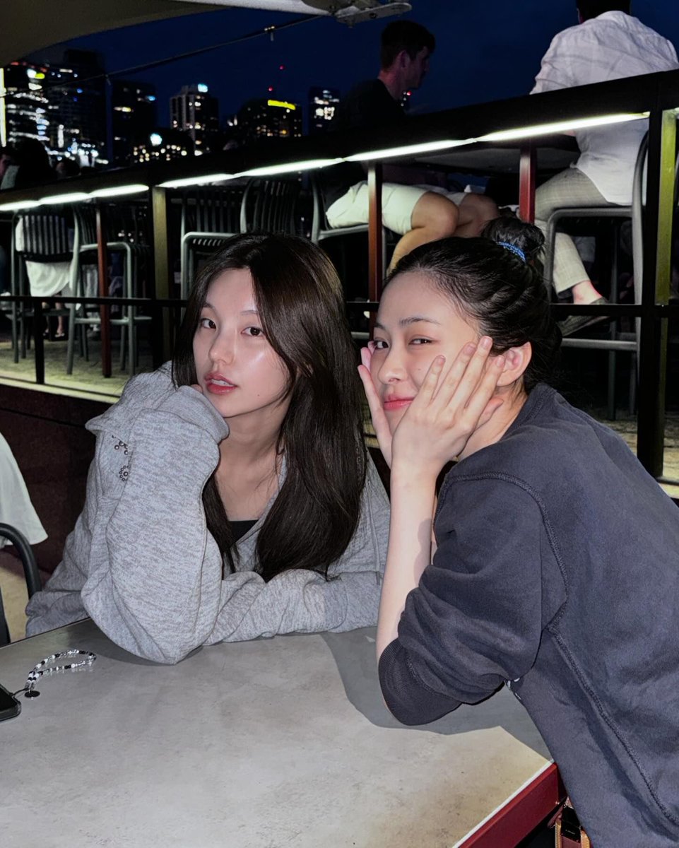 땡냥 tweet media