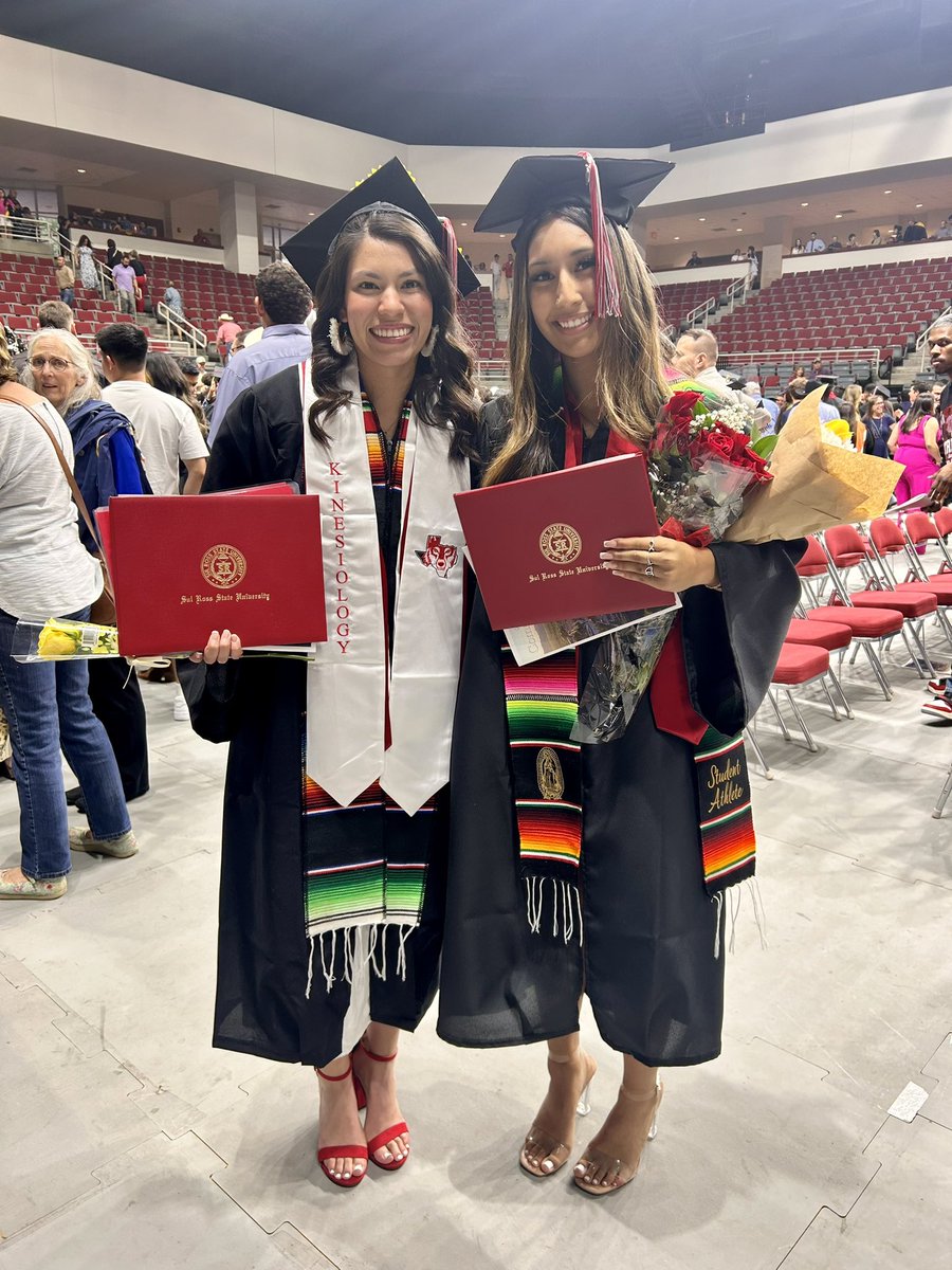 srsuwsoccer's tweet photo. Congratulations Yazmin &amp; Daniela❤️🎓 https://t.co/1ERMCYdlrT