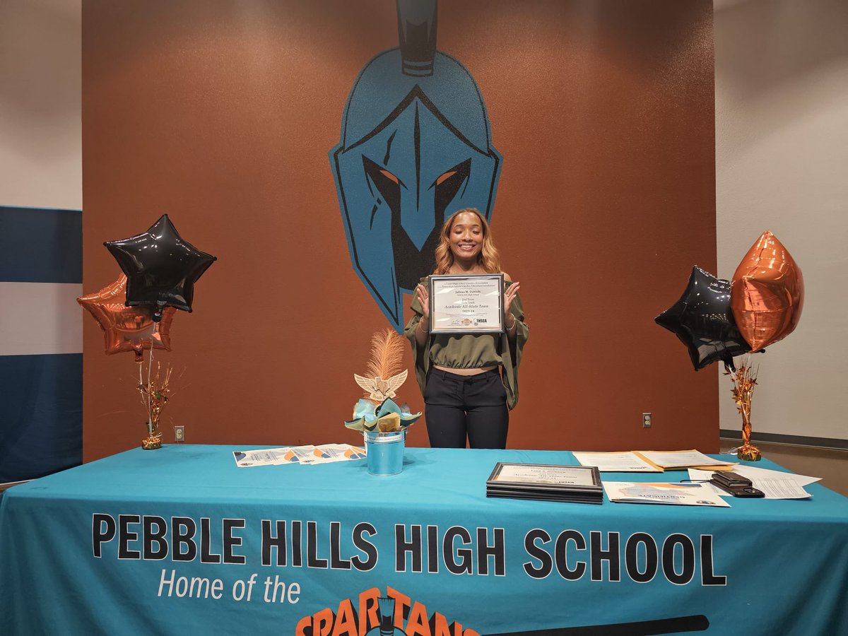 Awarded Academic All-State at our end of the year track banquet! Rise🩵🧡
<a href="/PHHS_Track/">Pebble Hills Track and Field</a> <a href="/PerformanceSpo6/">Coach Rob</a>