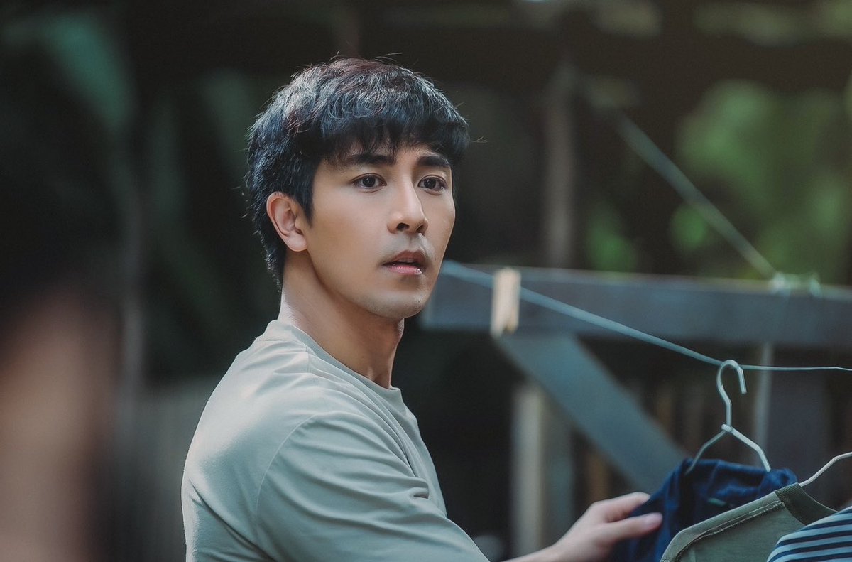 พี่ก้องขอบคุณทีมงานนักแสดง แฟนๆทุกคนเลยนะครับ ดีใจมากๆเลยที่ได้เป็นส่วนนึงของละครเรื่องนี้และนิยาย ขอบคุณจากใจครับ ❤️ #ขวัญฤทัยตอนจบ