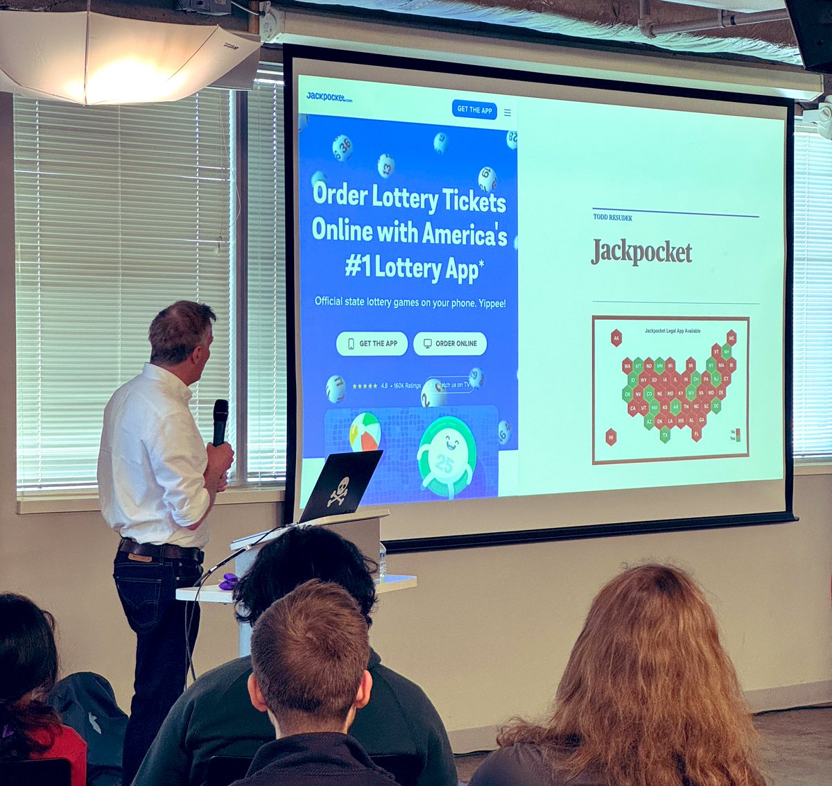 GigCityElixir's tweet image. 🤖 @sprsmpl explores the evolving role of AI at #GigCityElixir. Dive into the balance between human creativity and AI capabilities. Let the humans do humans work! 🎨💻 #AI  #MyElixirStatus