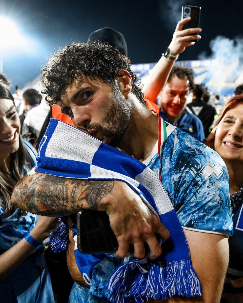 Como_1907's tweet photo. Hometown hero - MVP - Patrick Cutrone 🤍💙 https://t.co/YyBrVcT9WB