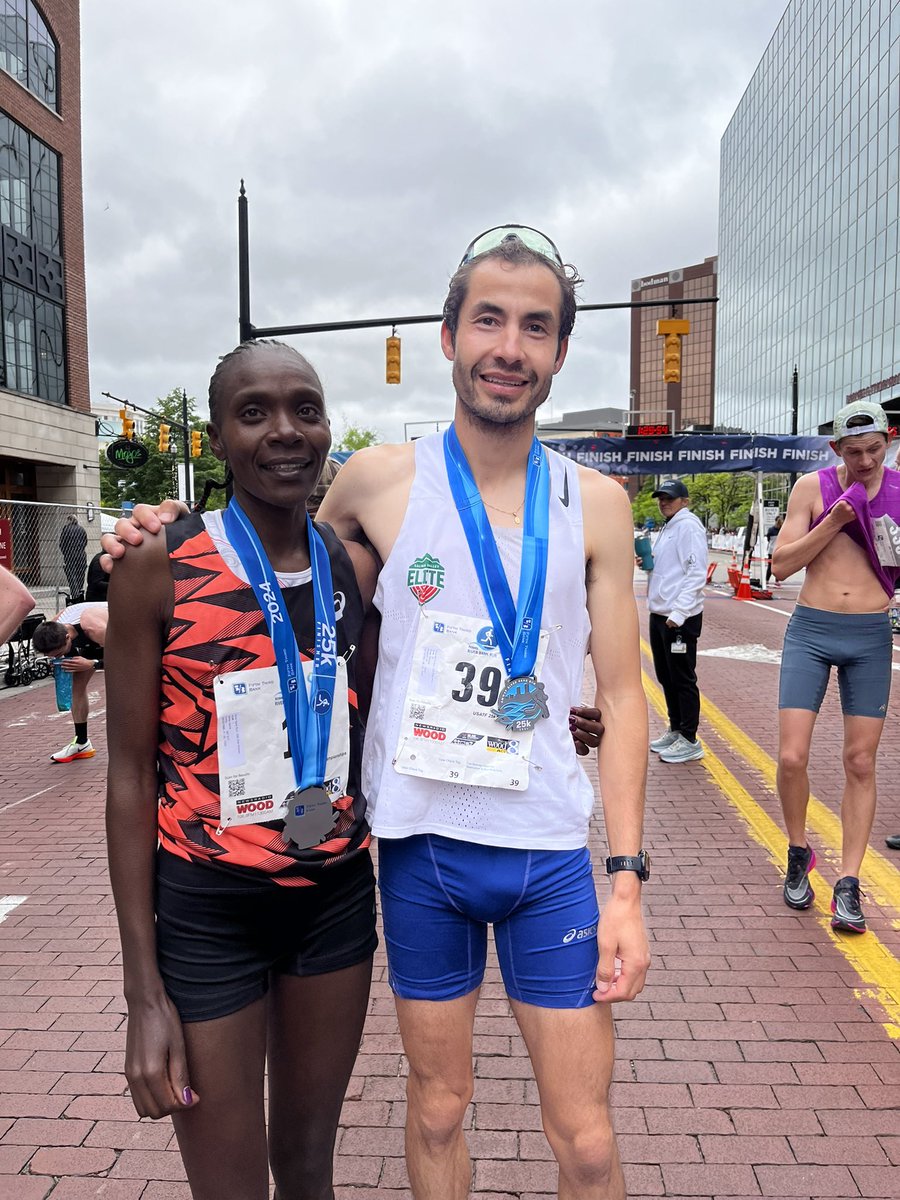 .@betsy_saina (1:22:32) and Diego Estrada (1:13:10) won the titles at the @USATF 25K Championships hosted by the River Bank Run, with BOTH breaking the respective American Records. 

#USATF #AmericanRecord