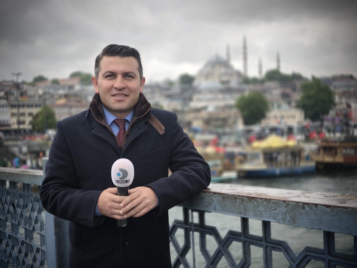 Yağmurlu birgünde haber sırasında İstanbul hatırası… 🌧️ 📸 Kameraman arkadaşım Yusuf Ağbaba’nın kadrajından… #istanbul #turkey #kanaldhaber #today #journalist #news