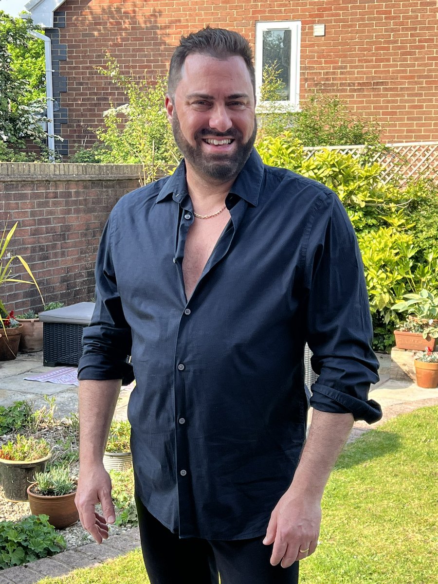 TheSmallSpace5's tweet photo. Eurovision Party Ready!
@JasperBlakeley as @Rylan https://t.co/eyvXIHL1EF