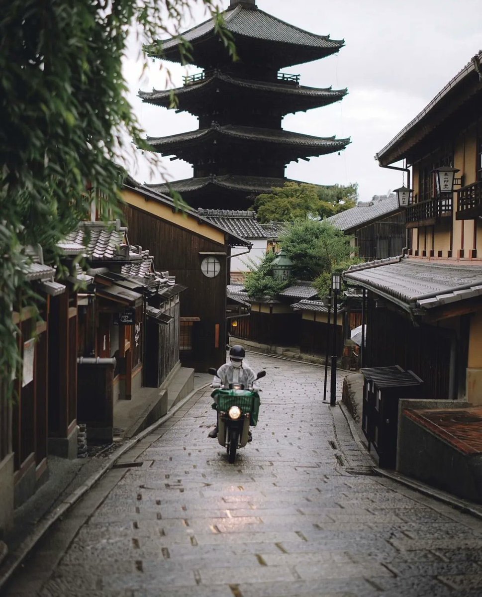 Kyoto, Japan 🇯🇵 📸: chris_rfo