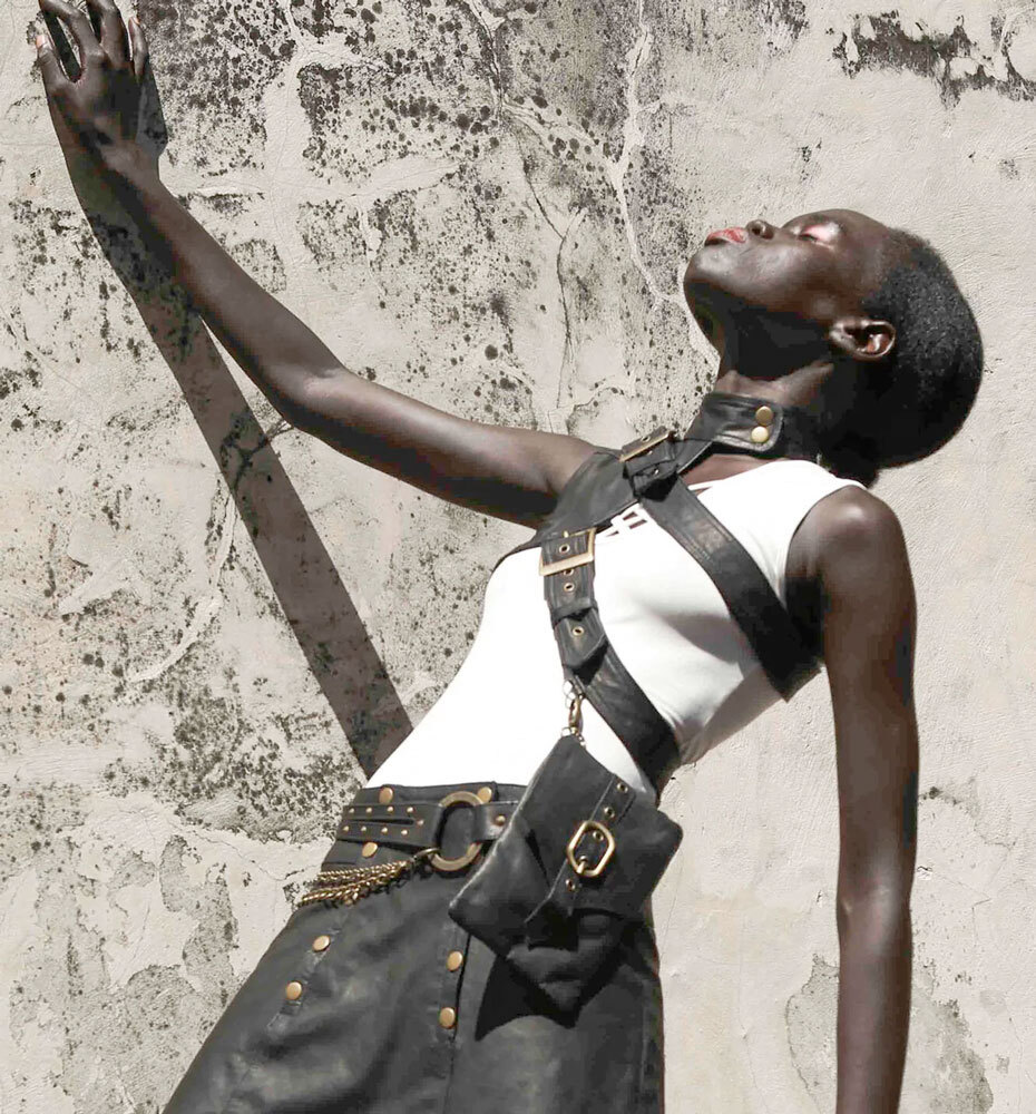 deliciousboutiq's tweet image. We have a full size range of Jezebel Vests in!!
.
.
.
.
.
#deliciousboutique #leatherharness #leatherholster #blackleather #leathervest #postfetishfashion #getstrapped #festishfashion #fetishharness #phillygoth #gothfashion #darkfashion #stagewear #cospl… instagr.am/p/C61bJTWM8GC/