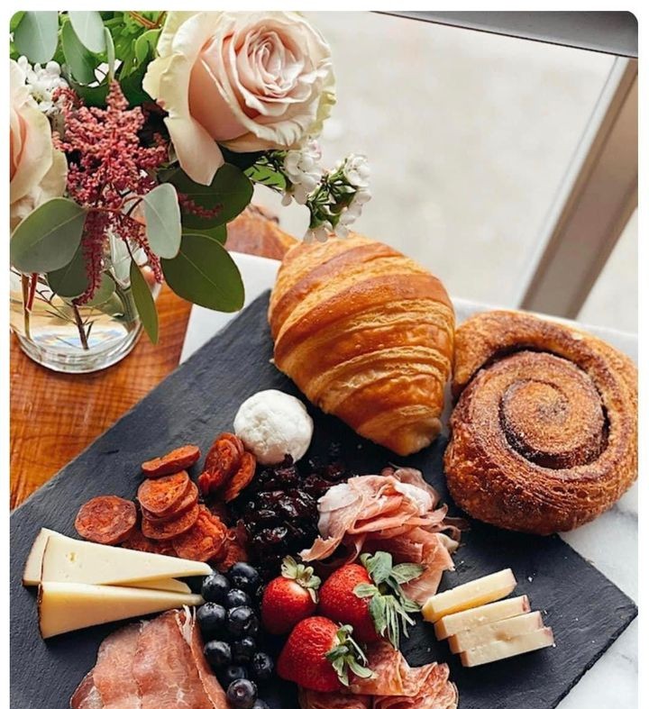 Treat mom to brunch in Tyler this weekend for Mother’s Day! For a list of special events and a directory of local restaurants where you can savor the day with family, head to VisitTyler.com. 

📷: Sola Bread Co.

#visittyler #TylerTexas #TylerTX