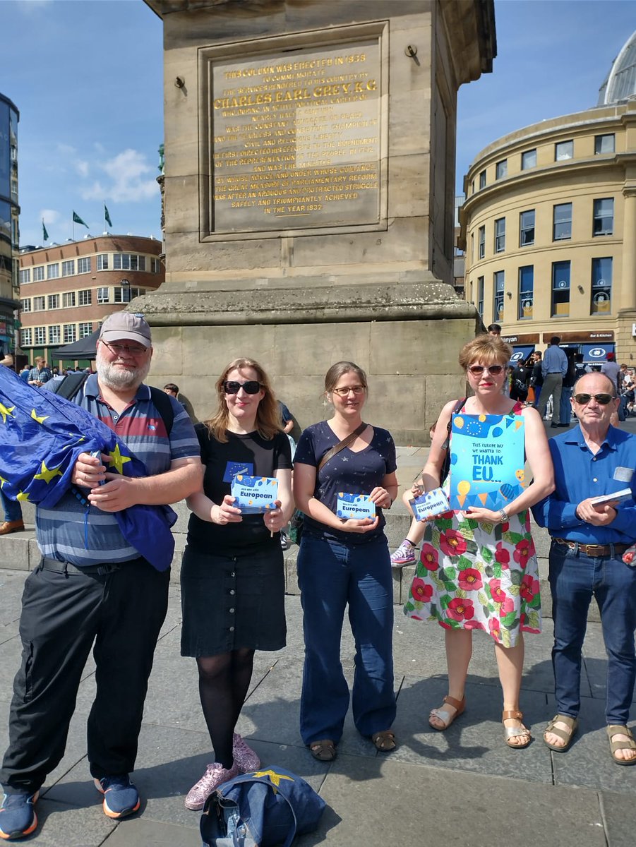 A very positive response today in the Toon for @euromove day of action....including a couple from Sunderland who agreed Brexit was going 💩 but they hadn't voted for it anyway!