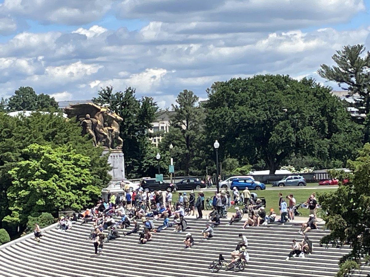 CampbCamp's tweet photo. Gathered to watch the #dcflyover as the planes come down the Potomac and turn left at the Lincoln Memorial. https://t.co/gXIZhD8pZT