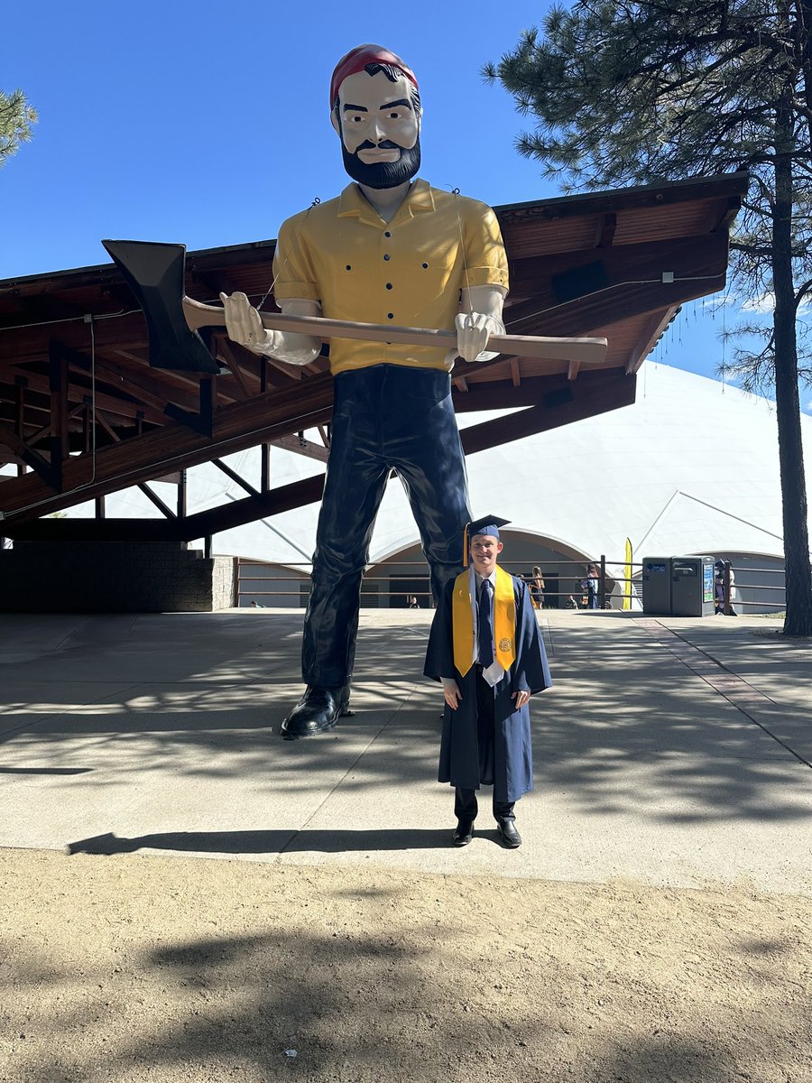 How about this 2020 AL Alum graduating from NAU today. Congrats Logan!!#AccomplishingyourGoals