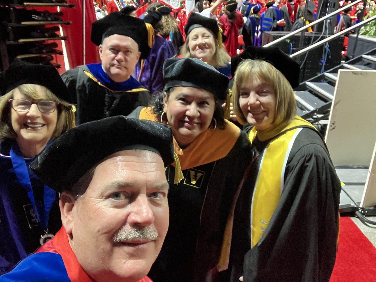 The Deans are in the house to celebrate students! #UNLVGRADS <a href="/unlvlibraries/">UNLV Libraries</a> <a href="/unlv/">UNLV</a>