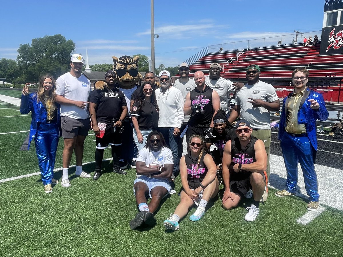 We got chance to stop by and support Nashville’s police and fire department flag football teams today! 

It was a great time. Thank you for all you do!