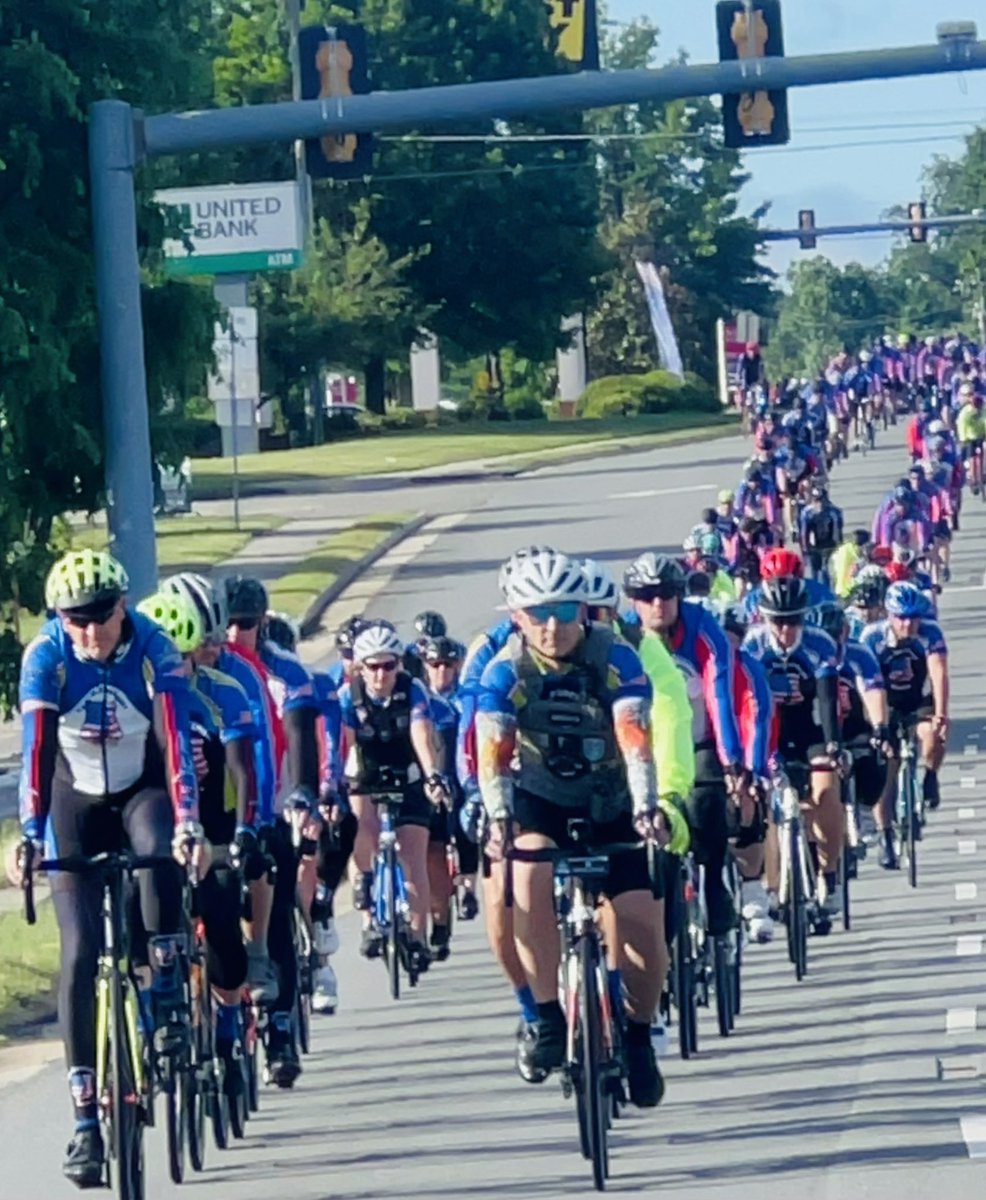 Today, the OCSO Cycling Team continues their journey in Law Enforcement United Inc.‘s #RoadtoHopeBicycle Ride from Chesapeake, VA, to Washington, D.C. ￼
 
The annual ride honors law enforcement officers nationwide who have lost their lives in the line of duty.
 
#FallenHeroes…