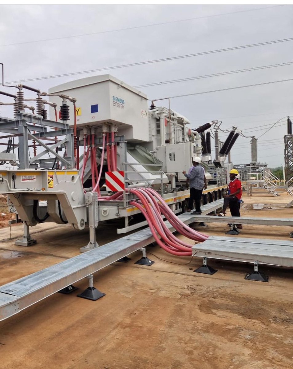 woye1's tweet photo. Siemens - Nigeria Electricity Project Update:  

2:  the @fgnpcppi has installed 63MVA 132/33kV mobile substation at Jebba Transmission for the good people of Kwara State. 

3:  additional 50.4MW was energized at 15.29hrs on 11th May 2024. 

4:  shame on those people that were saying Siemens project was fake. 

5:  $10,000 UK Egypt Visitor, you don see am ba. 

6:  @RealAARahman @followKWSG @YinkaFafoluyi congratulations