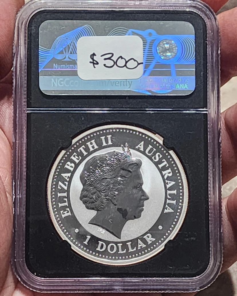 $240 + Ship

2006 MS70 Kookaburra 

#silverdegenerates
#silverbullion
#silver #silverbar #vintagesilver #howyoustacking #howustackin #howyoustackin #silvercoins #silvereagle #bullion #investment #junksilver #silvercommunity #pampladyfortuna #goldcoins #mexicogold #goldbullion