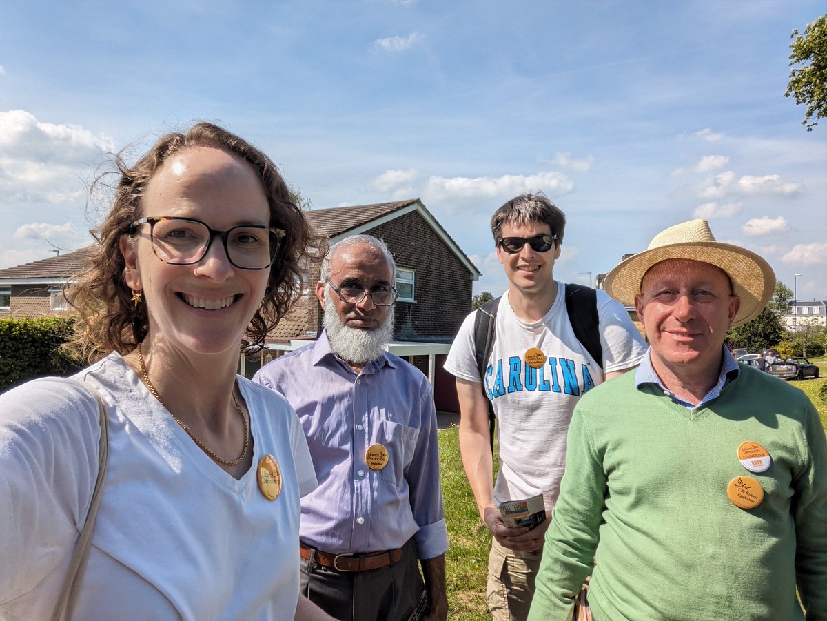 AlisonEBennett's tweet photo. Good door knocking session in #BurgessHill #MidSussex this afternoon. Lots of interesting conversations including one about the impact #Sewage is having on swimming along our #Sussex coastline and frustration with the government for not acting to stop this https://t.co/fZeCm0Yjw6