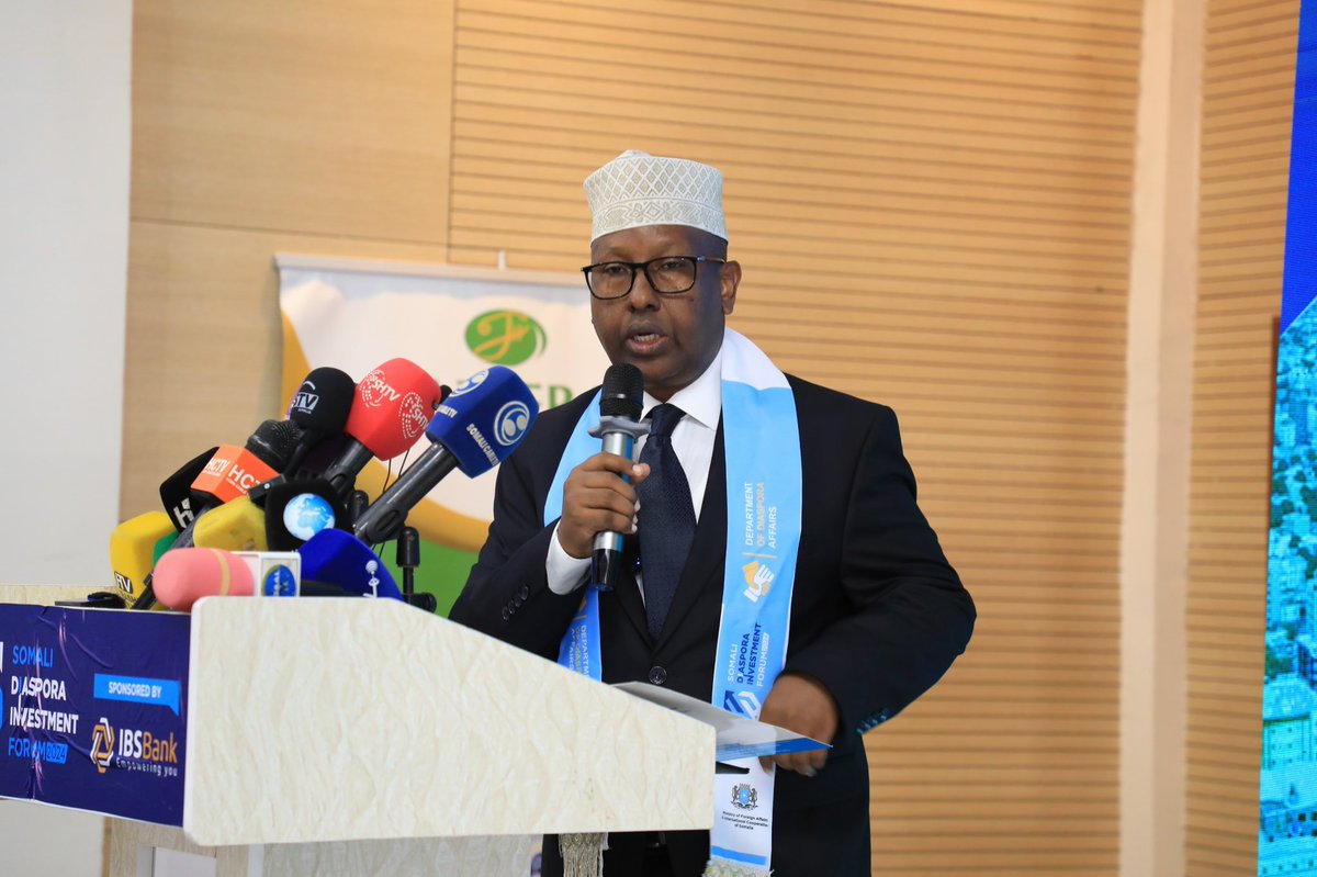 In today's keynote speech at the #Somali Diaspora Investment Forum in #Mogadishu, Minister of Foreign Affairs and International Cooperation @AhmedMoFiqi stressed that the remittance the diaspora sends back home is a lifeline for many families in the country and contributes to the…