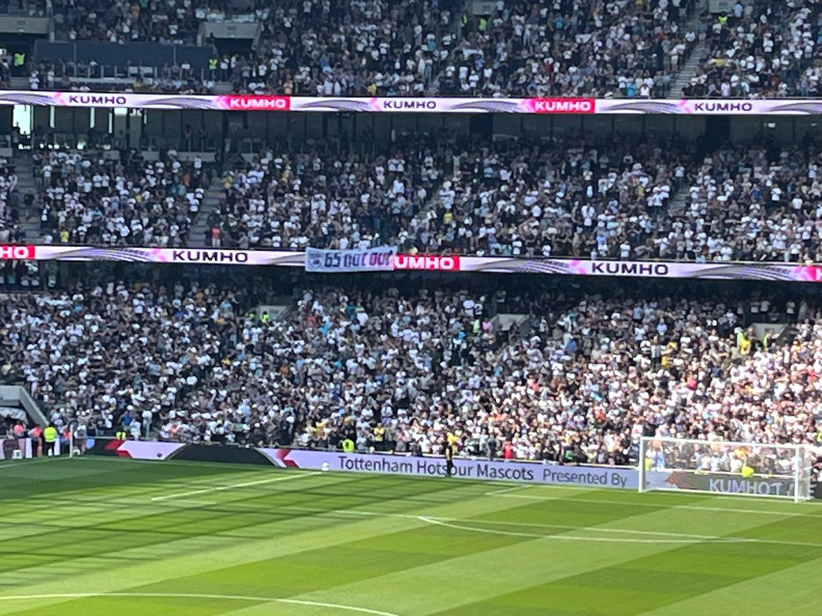 💪North stand heroes - banner up and back turn on 65…

#SaveOurSeniors #COYS #TurnRound65 #Protest65