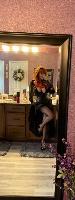 Happy Saturday Baby! 💋 A selfie pic from last night. https://t.co/bEkV9FWxbK https://t.co/r7tI7VBNtF<a href="/tag/redhead"class="tags"><span>#redhead</span></a><a href="/tag/ff"class="tags"><span>#ff</span></a><a href="/tag/milf"class="tags"><span>#milf</span></a><a href="/tag/longlegs"class="tags"><span>#longlegs</span></a><a href="/tag/nylon"class="tags"><span>#nylon</span></a><a href="/tag/satin"class="tags"><span>#satin</span></a>