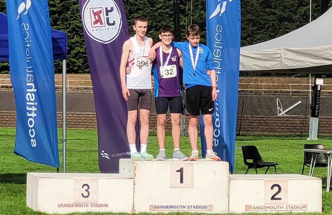 Glorious gold and another PB for Ben in U15B 300m picking up his second medal of the day @scotathletics East District Champs #madeineastlothian 💜 🥇