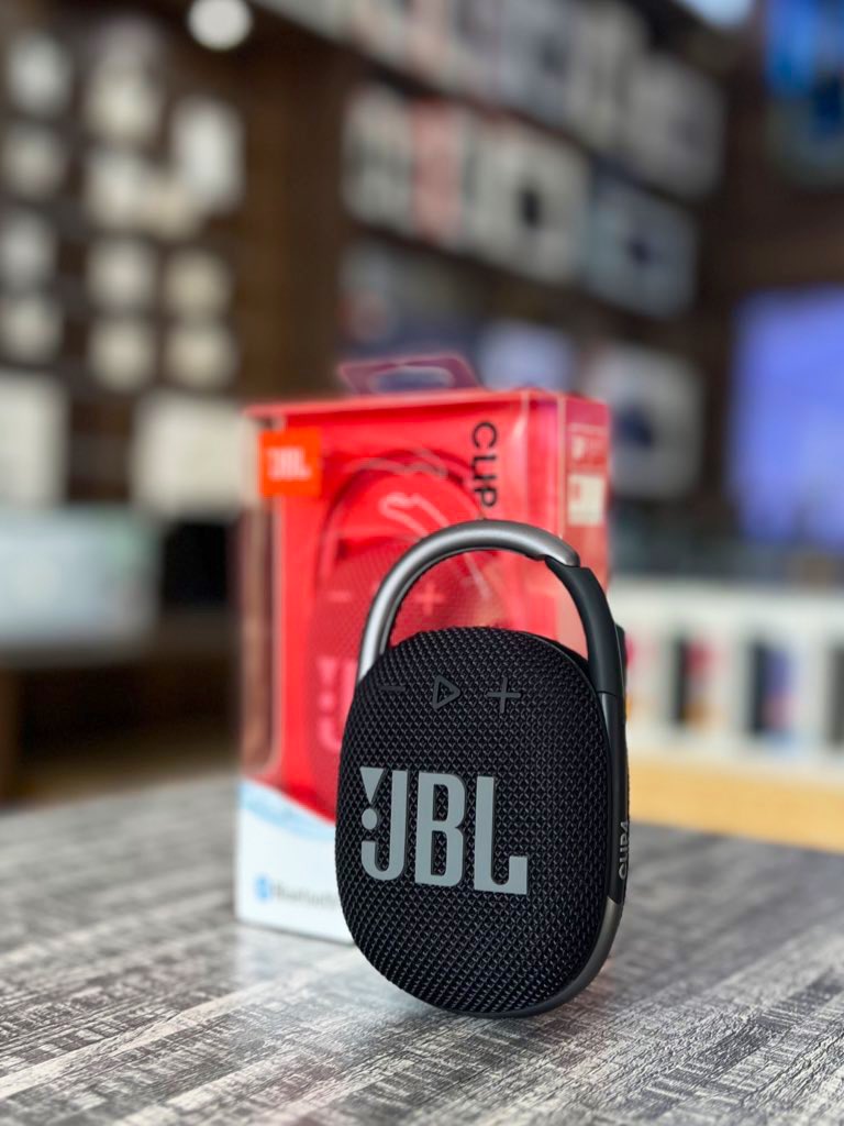 JBL Clip 4 - Portable Bluetooth Speaker, IP67 waterproof and dustproof, 10 hours of playtime,  outdoor and travel (Black) 🏷️245,000UGX 

📍Uk Mall kansanga G-06 
#legendsaccessories