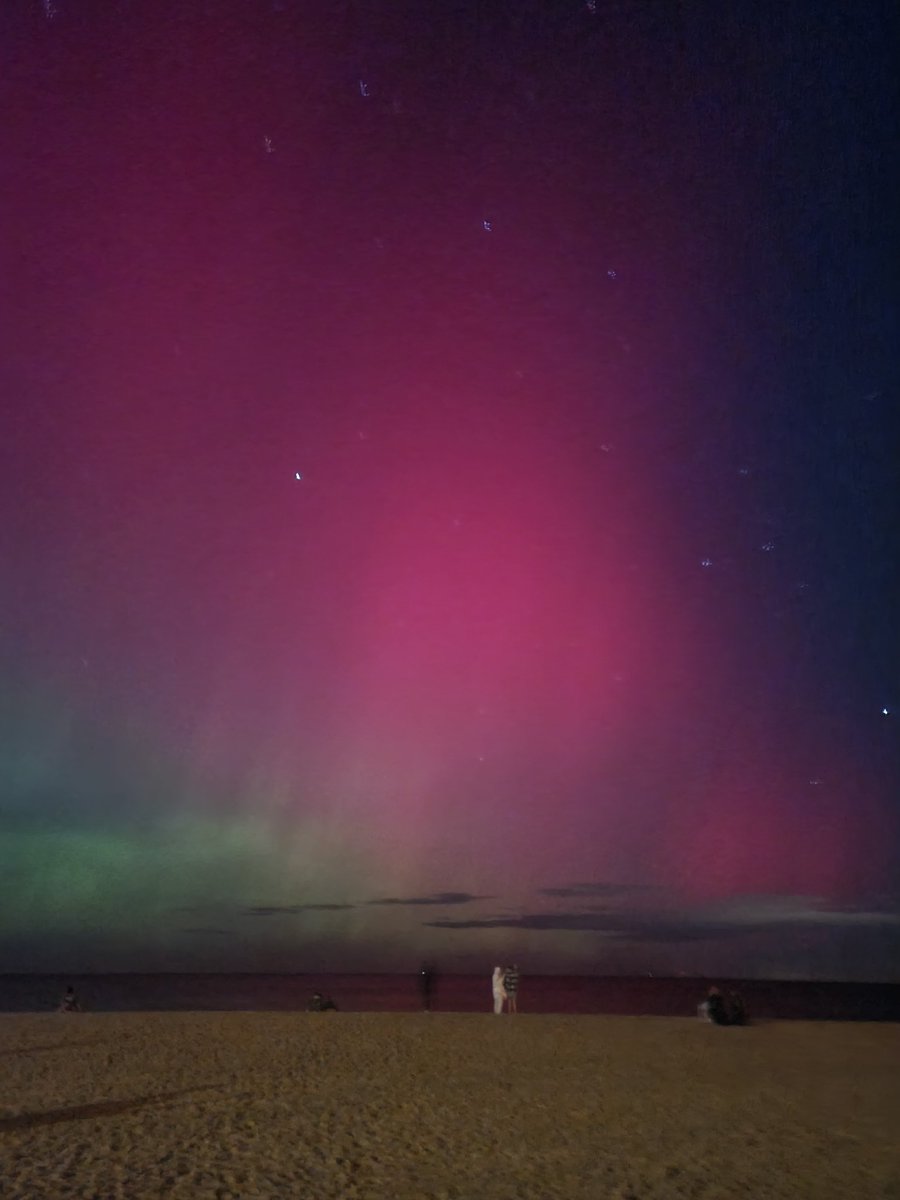 M24 promo goes hard 😮‍💨

MUR colours in the night sky! 💜💙
#AuroraAustralis #melbourne