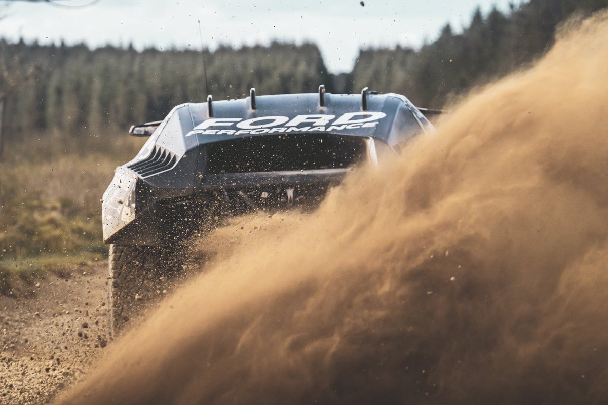 #FordPolska | #RangerRaptor i Rajd Dakar 2025 ▪️Rozpoczęły się intensywne testy Forda Raptora 2025, które mają prowadzić do pomyślnego ukończenia przez Ford Performance jednego z najtrudniejszych światowych rajdów