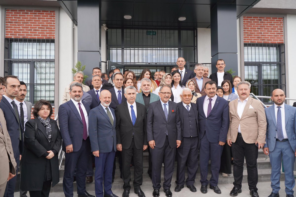 Döndü-Şükrü Karaca ASM ve İsmail Hakkı Durusu Parkı'nın açılışı @RTErdogan @mehmetozhaseki @ahmetclkbyrkdr @akpartikayserii #RecepTayyipErdoğan #Akparti #kayseri #TBMM #Ankara #Kocasinan