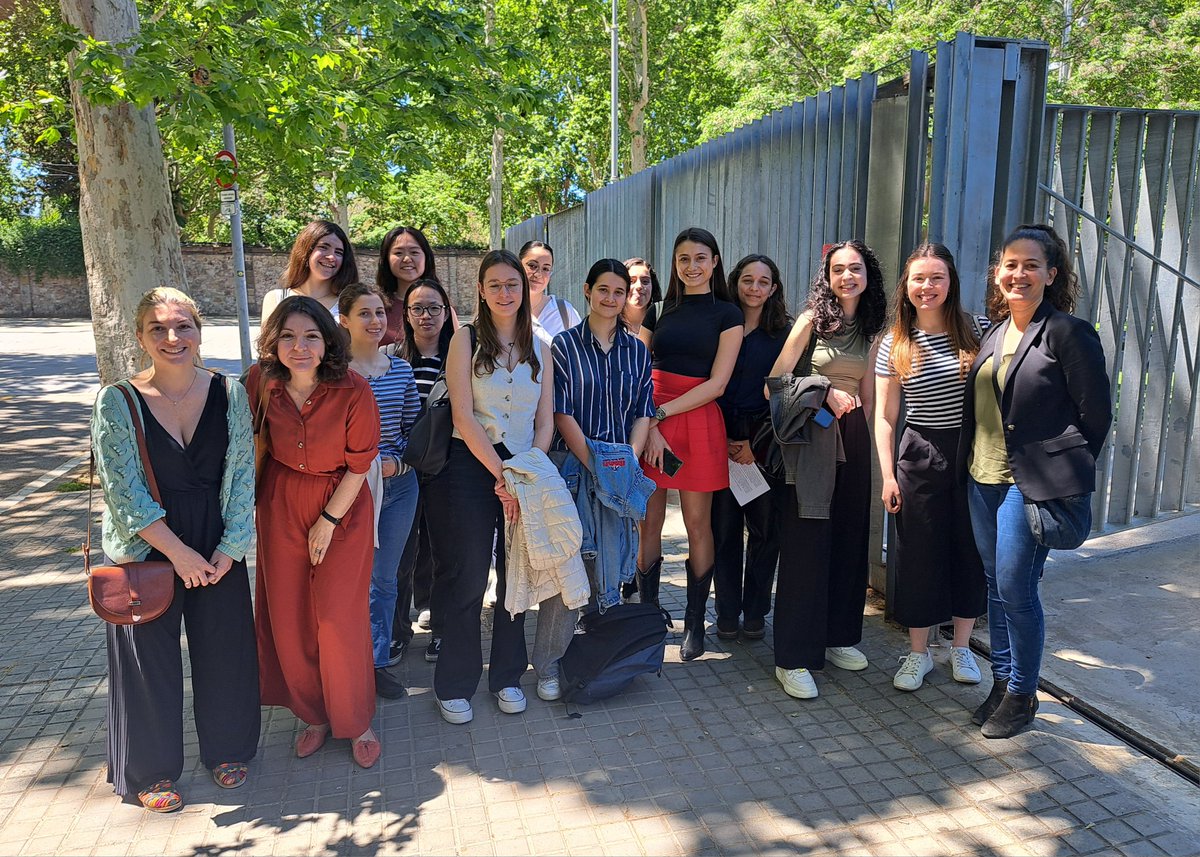 Libertad González (@libertadgonlu) on Twitter photo Thanks <a href="/bse_barcelona/">Barcelona School of Economics</a> for organizing today's mentoring event for (future) economists! And thank you to the wonderful mentors <a href="/eli_gnn/">Elisa Giannone</a>, <a href="/PerezRodriguezS/">Sandra Perez Rodriguez</a> and Emilia Simeonova! 🤩 Thanks <a href="/bse_barcelona/">Barcelona School of Economics</a> for organizing today's mentoring event for (future) economists! And thank you to the wonderful mentors <a href="/eli_gnn/">Elisa Giannone</a>, <a href="/PerezRodriguezS/">Sandra Perez Rodriguez</a> and Emilia Simeonova! 🤩