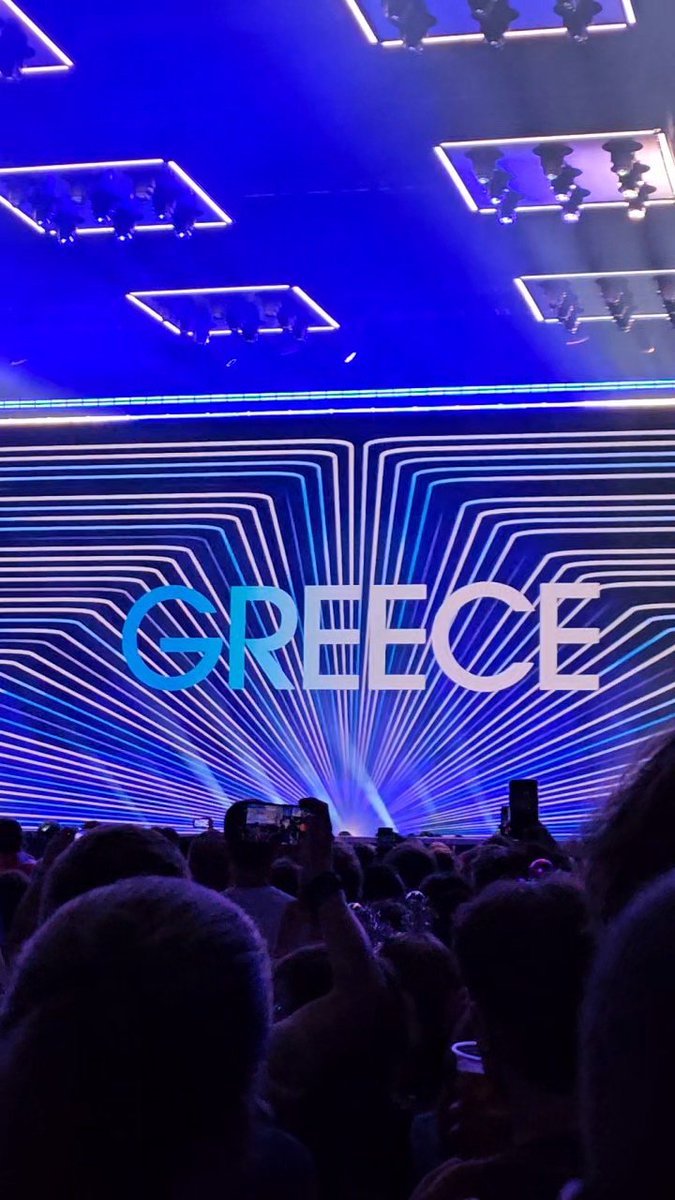 Pri_Letterman's tweet photo. Greece, Ireland and Switzerland skipped the flag parade today. Which I have never seen happen at any family show before. https://t.co/WHQDIS1Clj